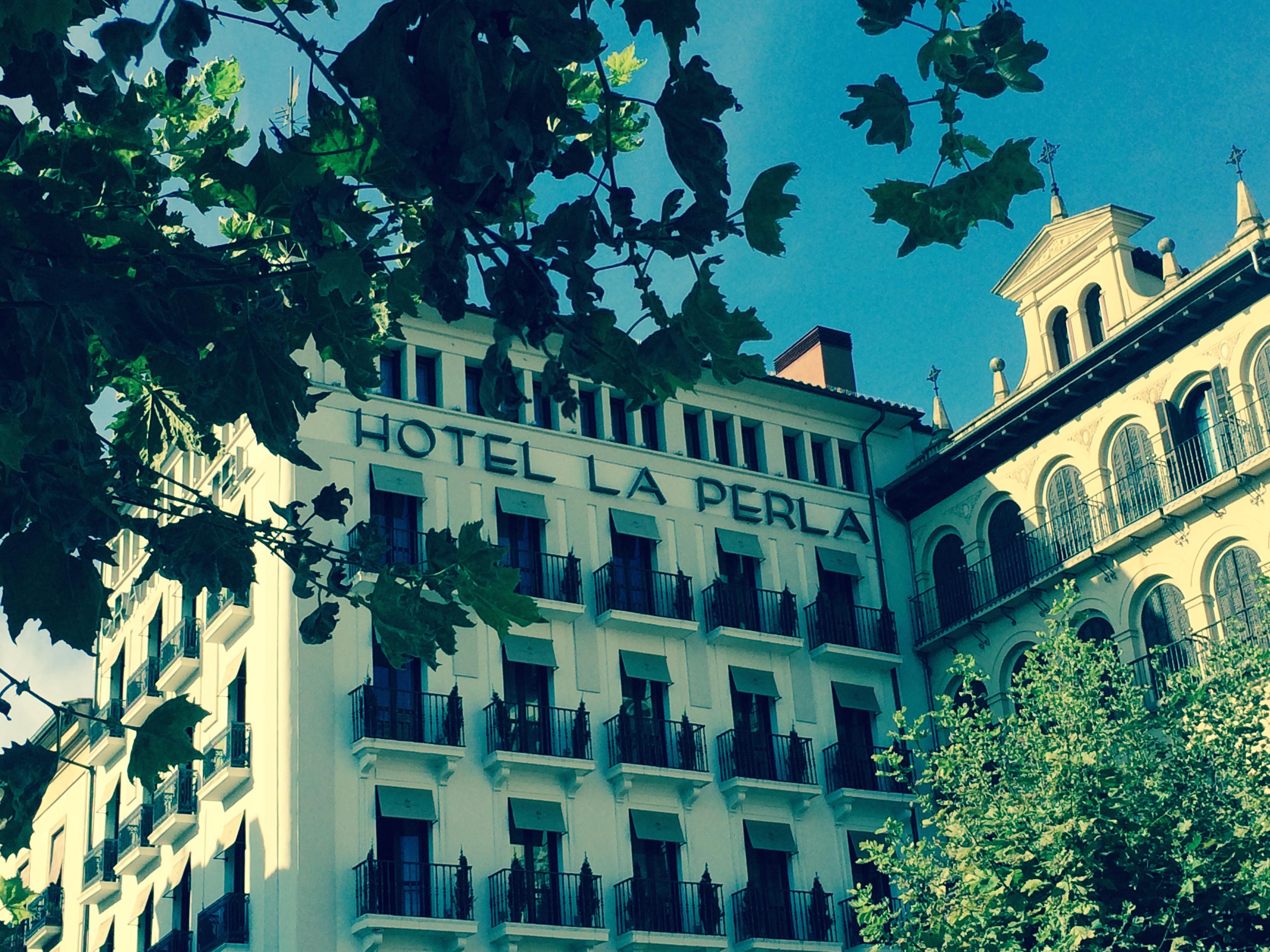 Gran Hotel La Perla Pamplona Bagian luar foto