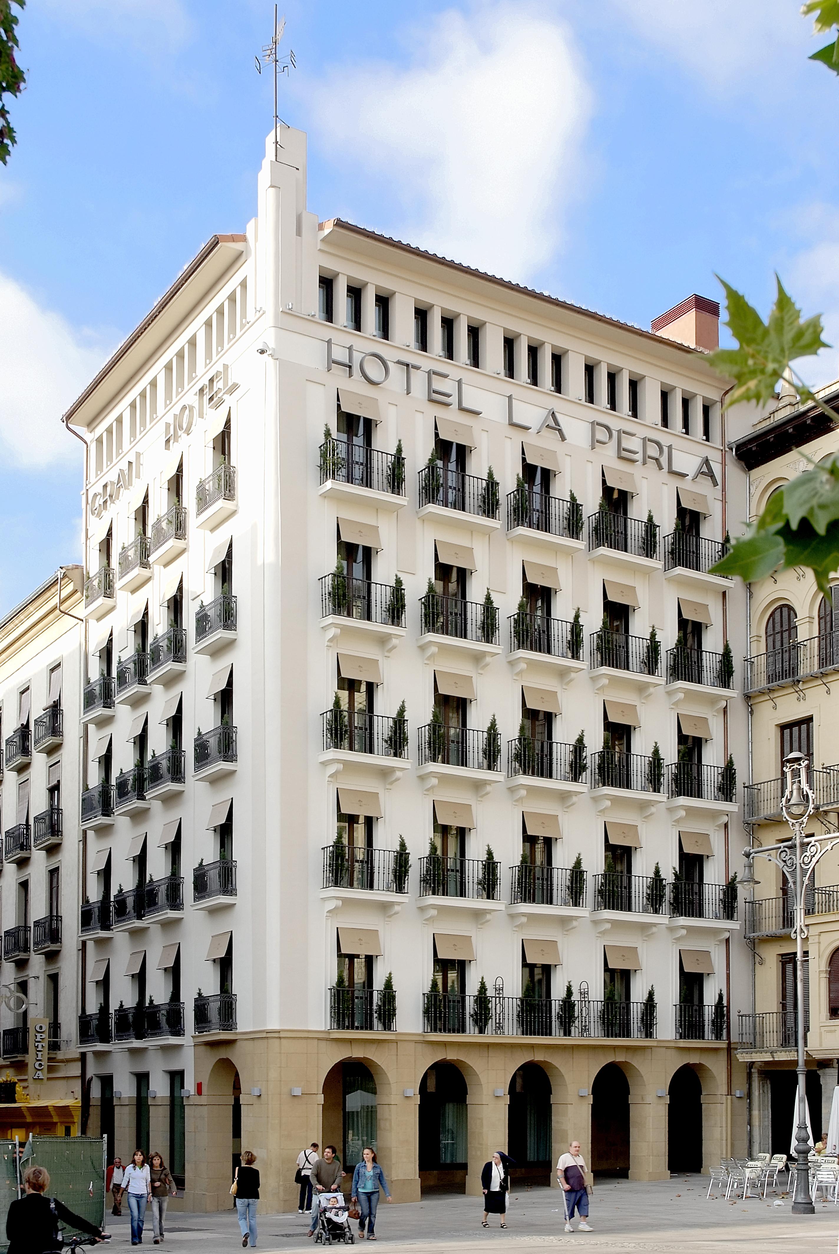 Gran Hotel La Perla Pamplona Bagian luar foto